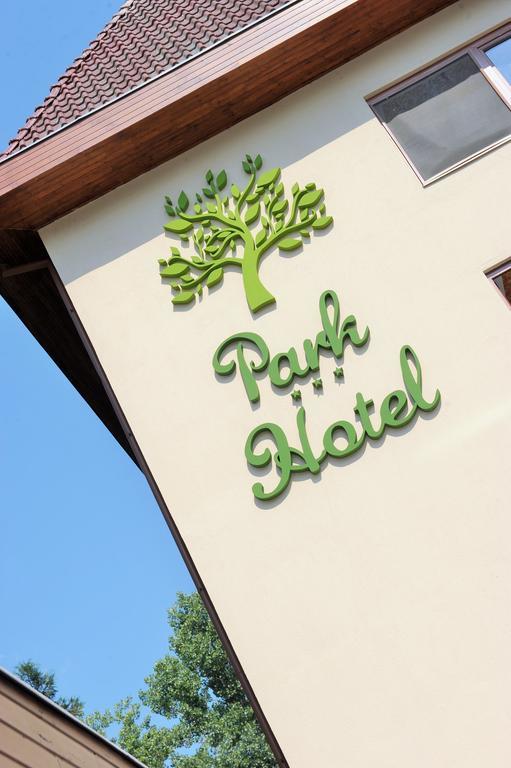 Park Hotel Дьюла Экстерьер фото